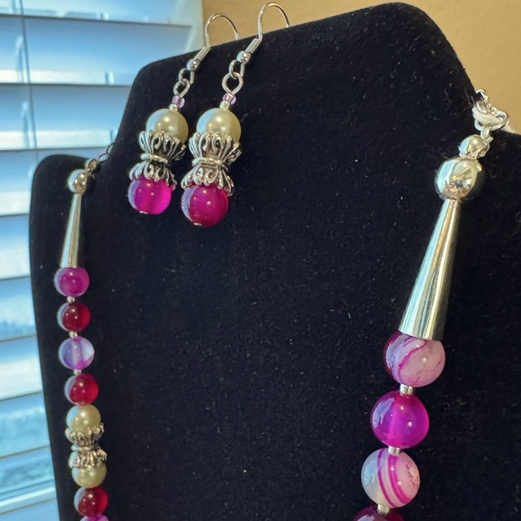 Pink Geode Pendant, Striped Agate & Simulated Pearl Necklace & Earrings Set - Picture 4 of 7